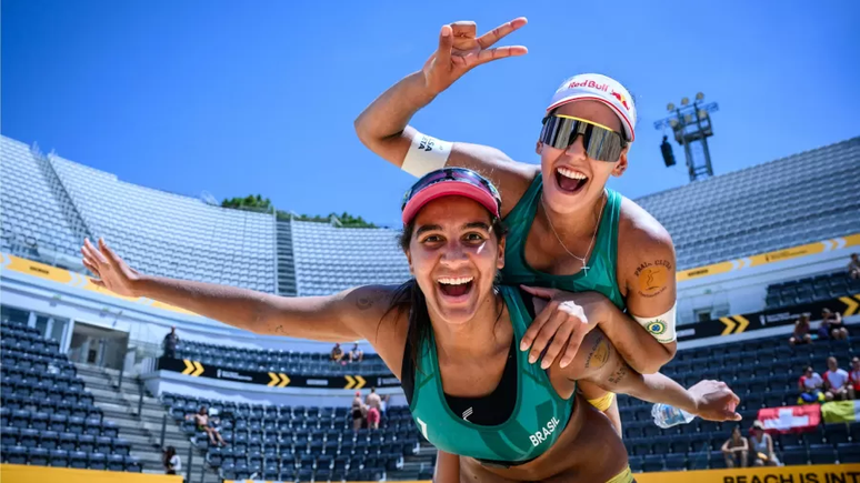 Ana Patrícia e Duda conquistam título mundial de vôlei de praia