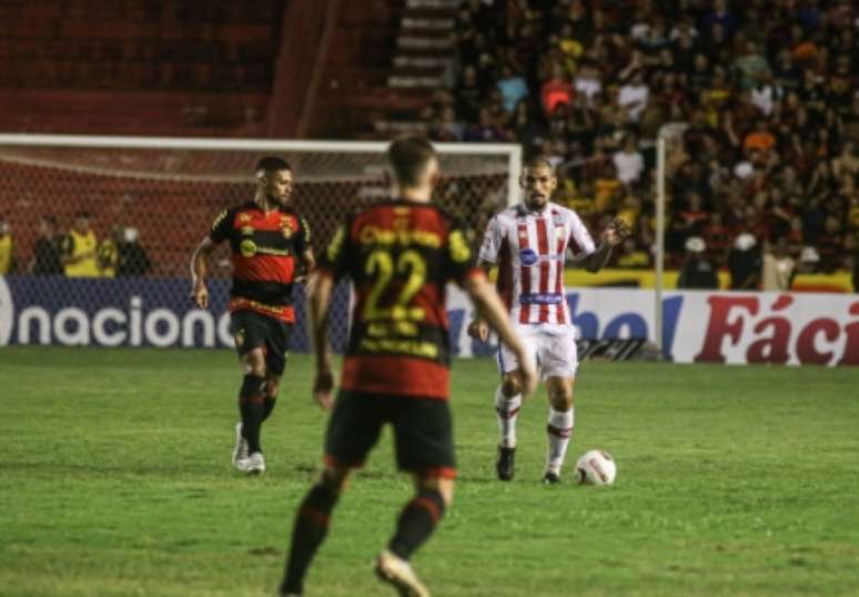 Náutico e Sport ficaram no empate pela Série B (Foto: Tiago Caldas / CNC)