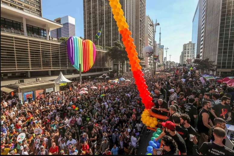 Parada do Orgulho LGBT de São Paulo, na Avenida Paulista, na região central da capital paulista