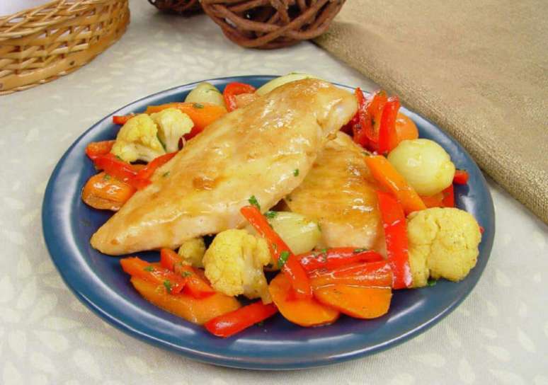 Peito de frango na pressão – Foto: Guia da Cozinha