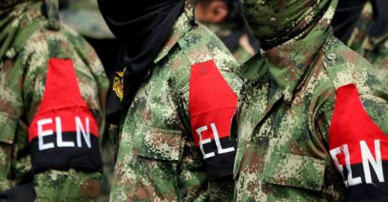 Soldados do Exército de Libertação Nacional (ENL), maior guerrilha ativa na Colômbia