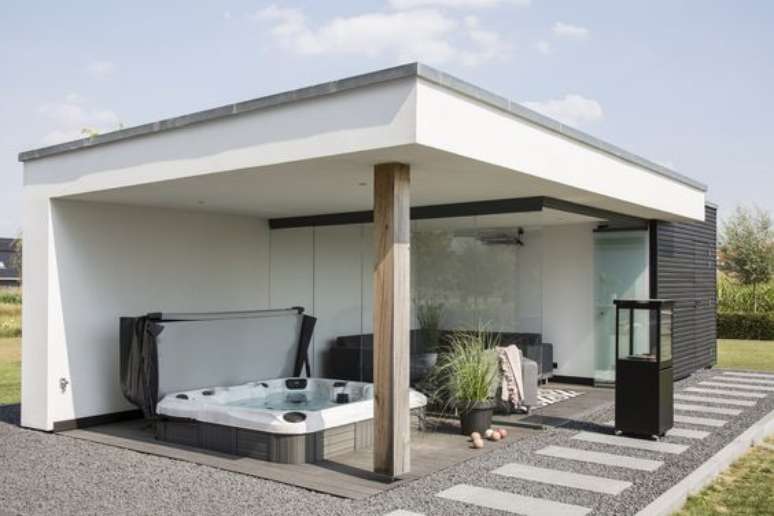 30. Ed&iacute;cula com &aacute;rea de churrasqueira e jacuzzi &ndash; Foto Arkpad