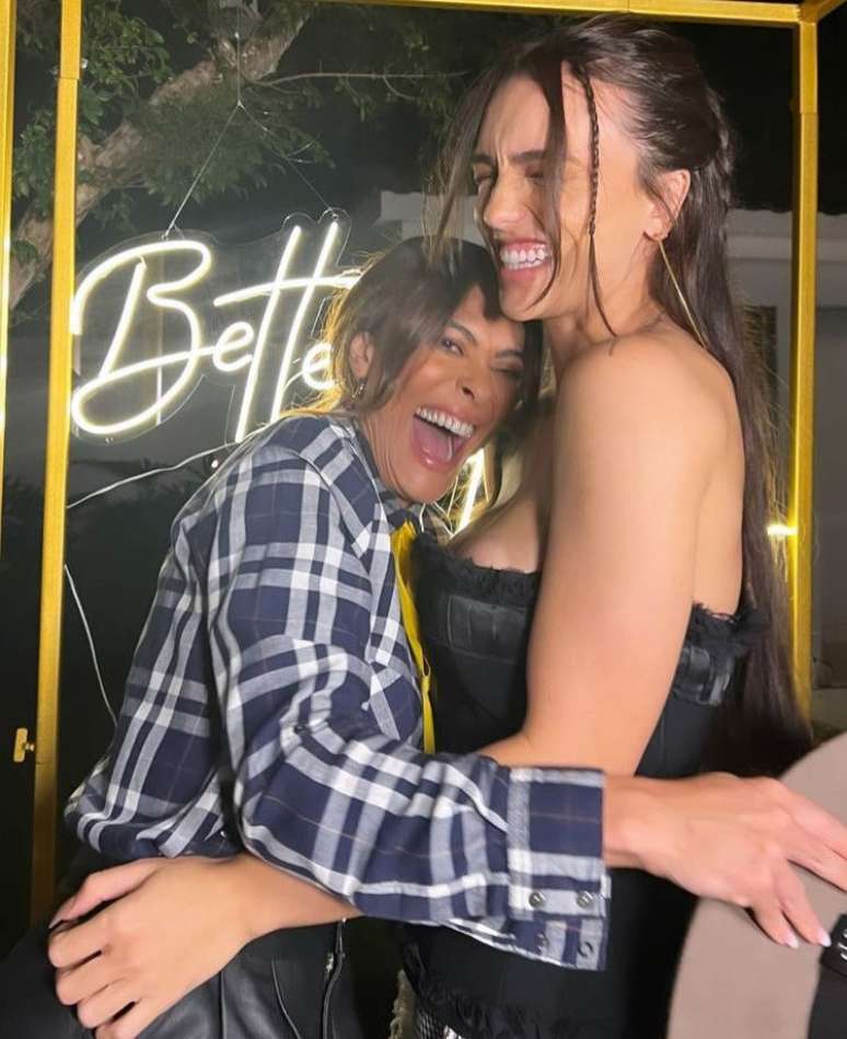 Juliana Paes e Rafa Kalimann 