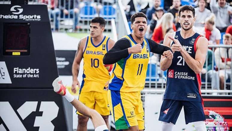 Seleção brasileira de basquete 3x3 durante os Jogos Mundia…