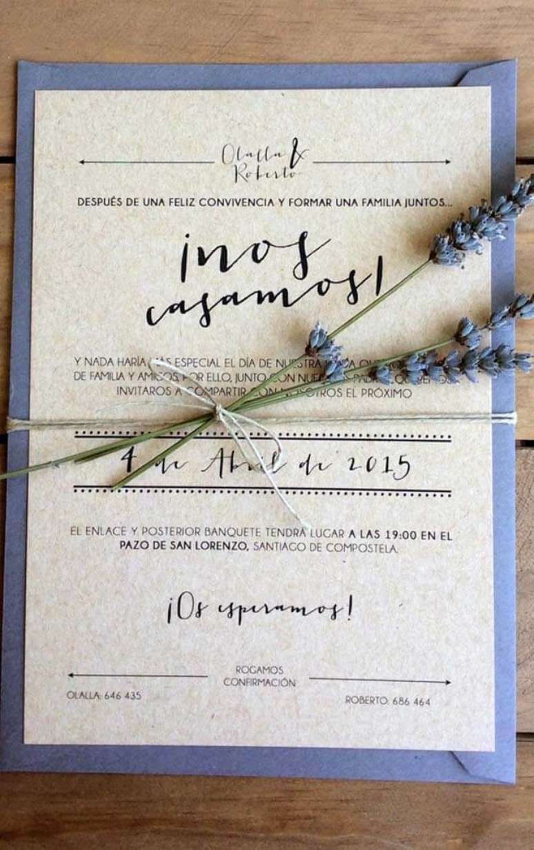 94. Convite de casamento simples com lavanda e tons de lilás. Fonte: Wedding Decor