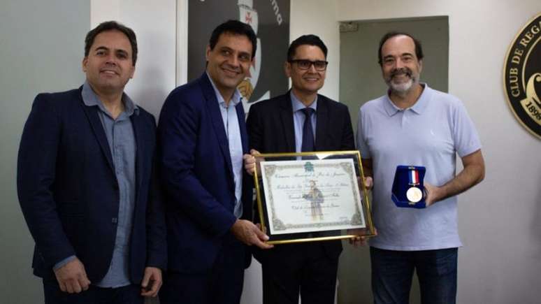 Vasco recebeu a medalha São Francisco de Assis (Foto: João Pedro Isidro/Vasco)