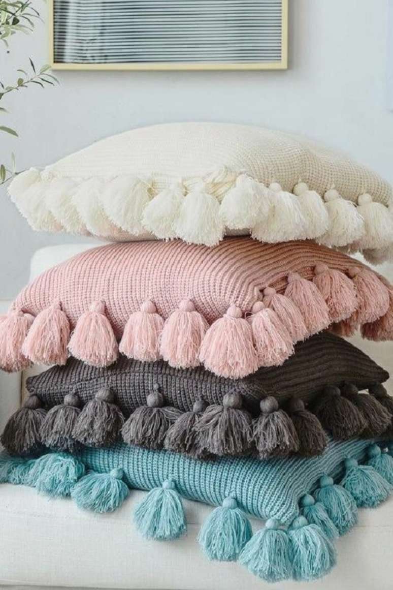 5. Almofadas de tricô coloridas – Foto Free Knitted Pattern