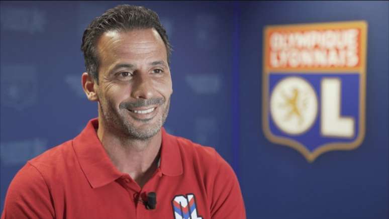 Ludovic Giuly chega para compor a comissão técnica de Peter Bosz (Divulgação/Lyon)