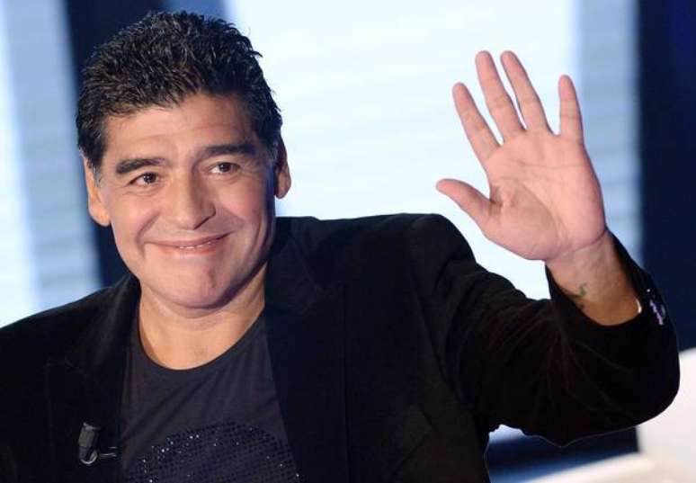 8 pessoas viram rés na Argentina por morte de Maradona