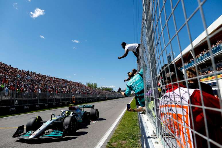 Mercedes celebra pódio de Hamilton no Canadá 