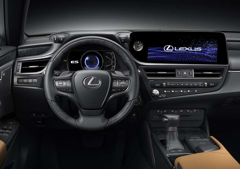 Lexus ES 300h ganhou nova multimídia de 12,3''