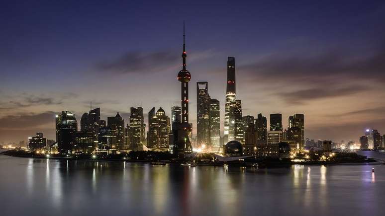 As autoridades de Xangai, na foto, têm um gêmeo digital da cidade que elas usam para modelar seu desenvolvimento futuro