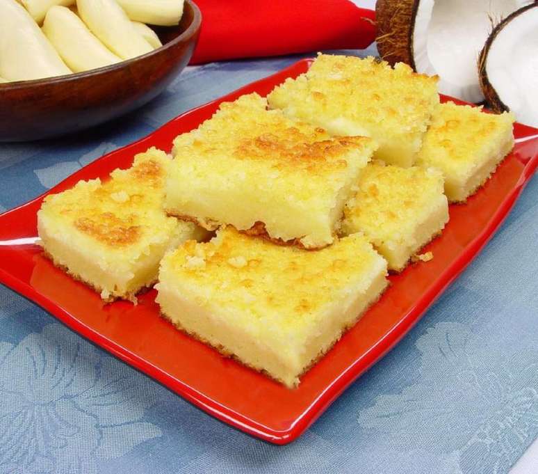 Bolo cremoso de aipim (Reprodu&ccedil;&atilde;o / Guia da Cozinha)