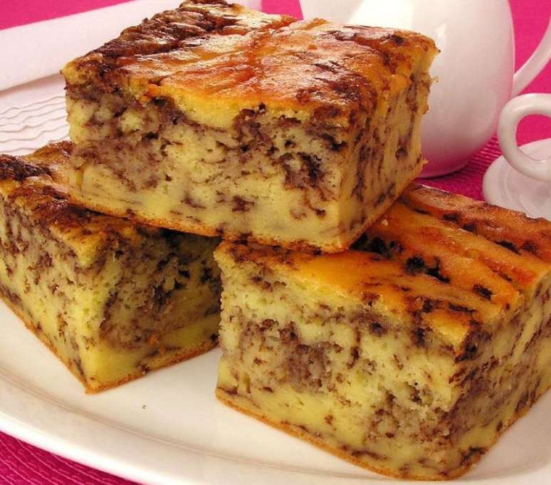 Bolo formigueiro de aipim (Reprodu&ccedil;&atilde;o / Guia da Cozinha)