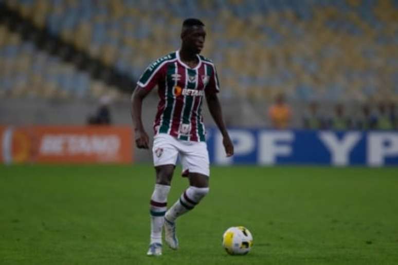 Luiz Henrique em ação contra o Cruzeiro (FOTO: MARCELO GONÇALVES / FLUMINENSE FC)