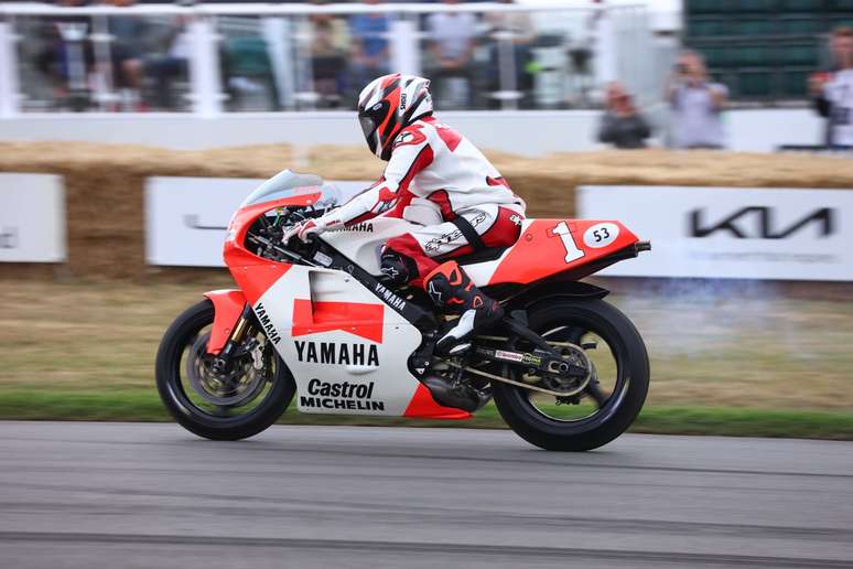Wayne Rainey voltou a pilotar Yamaha do título 
