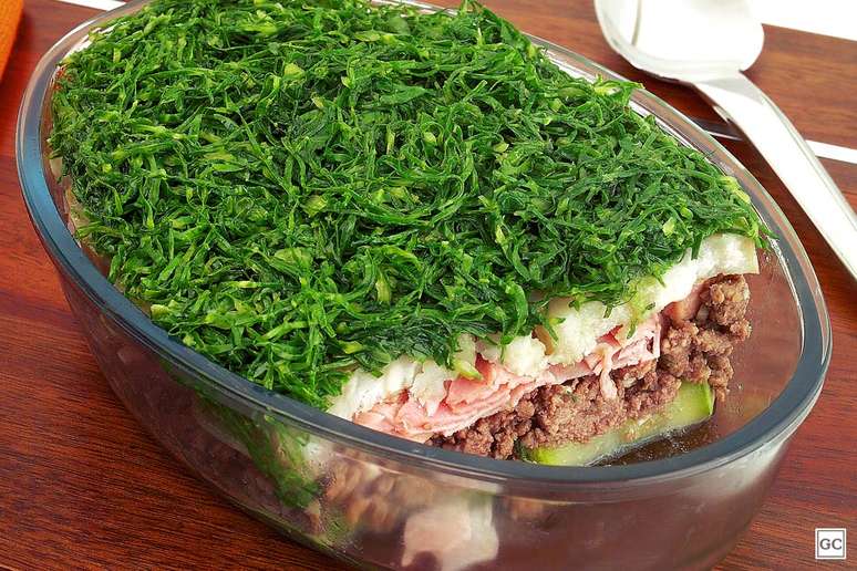 Carne mo&iacute;da com couve e batata-doce &ndash; Foto: Guia da Cozinha