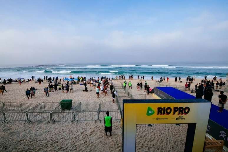 Etapa brasileira do Mundial de Surfe será retomada nesta segunda-feira (Foto: Thiago Diz / WSL)
