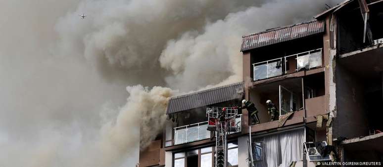 Ataque atingiu complexo residencial na capital ucraniana