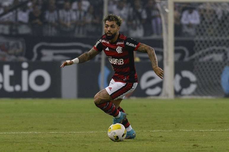 Gabigol mandou 'recado' para o Galo na saída do gramado no jogo de ida (Foto: Marcelo Cortes / Flamengo)