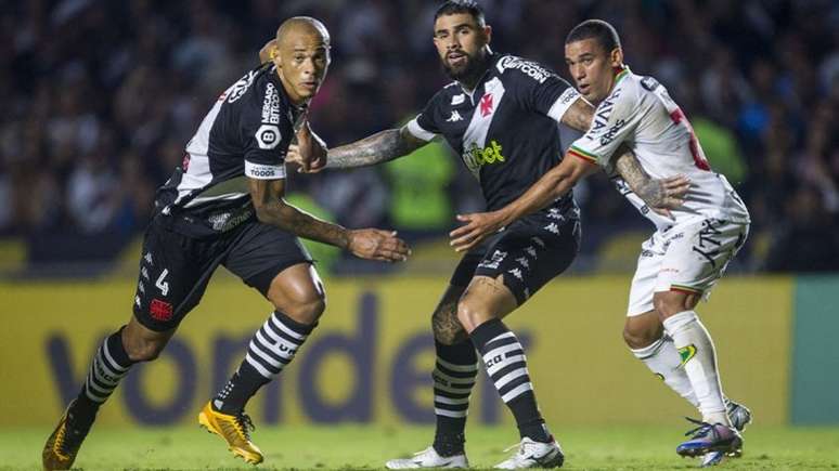 Dupla de zaga está consolidada e com boa atuações nas partidas (Foto: Daniel Ramalho/Vasco)