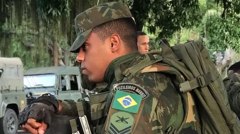Estudo mostra que 47,5% dos jovens têm uma imagem "positiva" ou "muito positiva" das Forças Armadas, enquanto 40% têm uma boa avaliação sobre a PM.