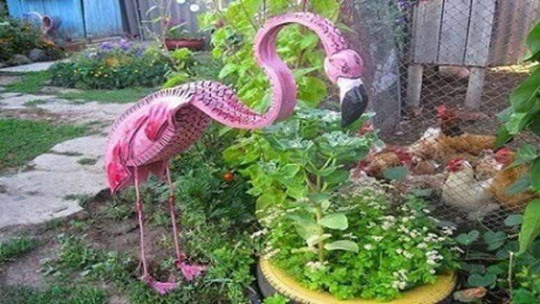 39. Até flamingo é possível fazer com pneus!. Fonte: Fresh IDEES