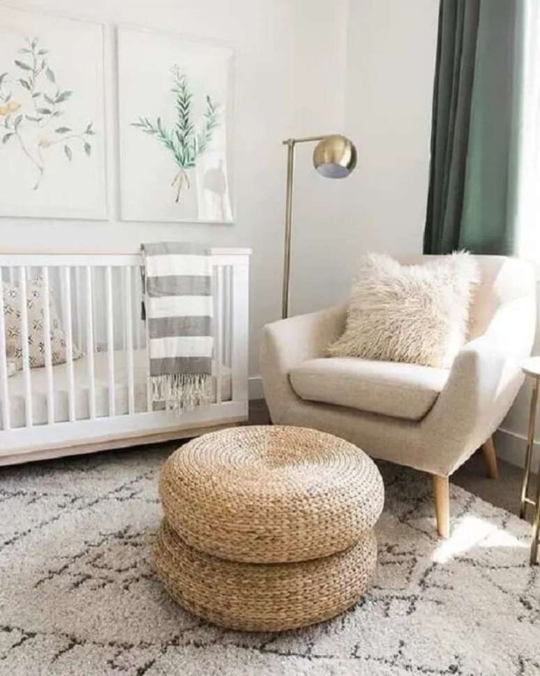 6. Artesanato com pneus: quarto de bebe decorado com puff de pneus. Fonte: Artesanato Passo a Passo