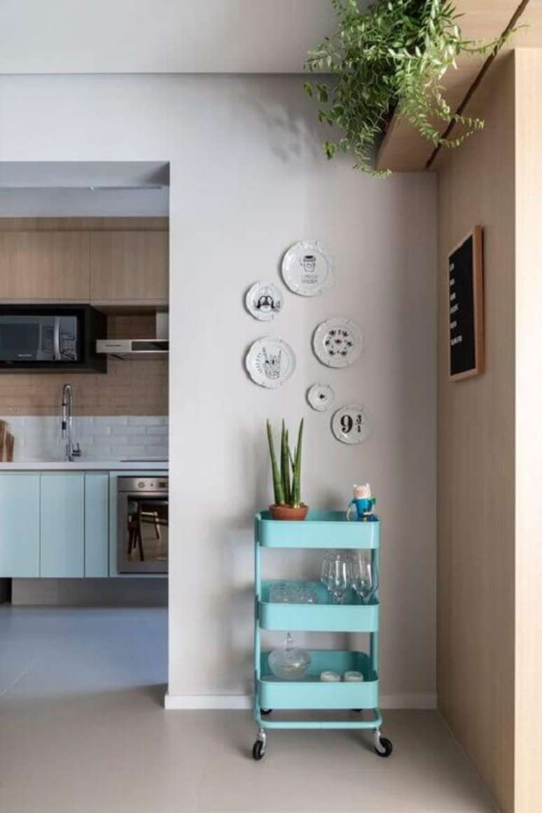23. As cores candy colors também pode ser usada em móveis da casa – Foto: Marina Carvalho Arquitetura