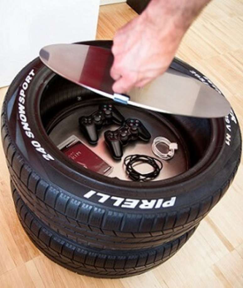 29. Pneus podem at&eacute; mesmo serem usados como um porta trecos. Fonte: Vida Natural