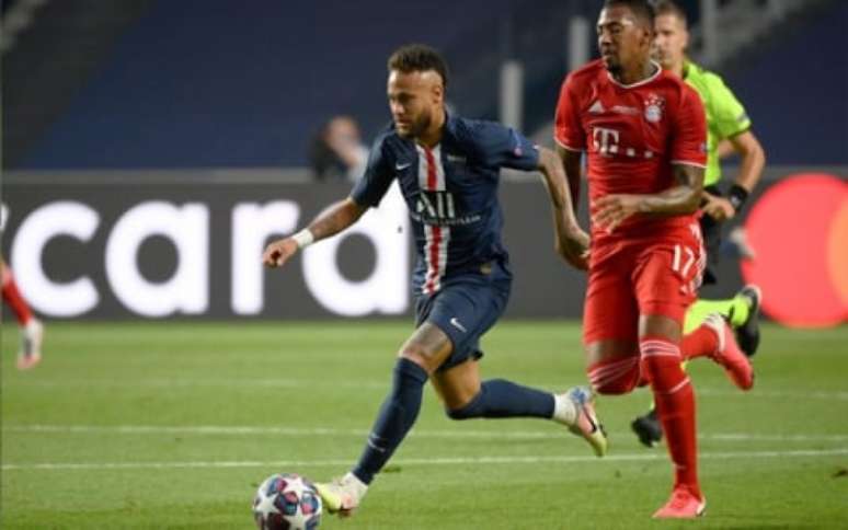 Neymar durante a final da Champions (Foto: LLUIS GENE/AFP)