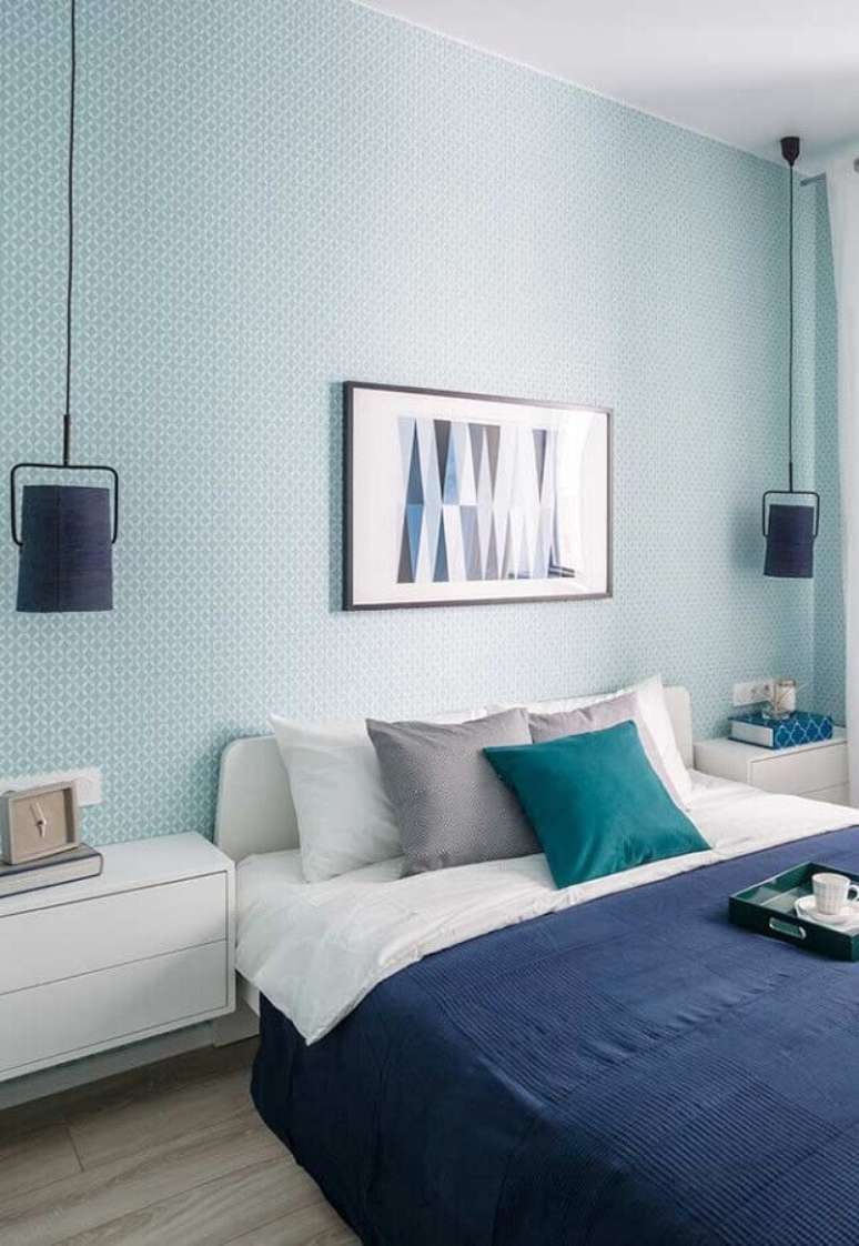 53. Invista em um papel de parede candy colors para a decoração de quarto de casal – Foto: Home Fashion Trend