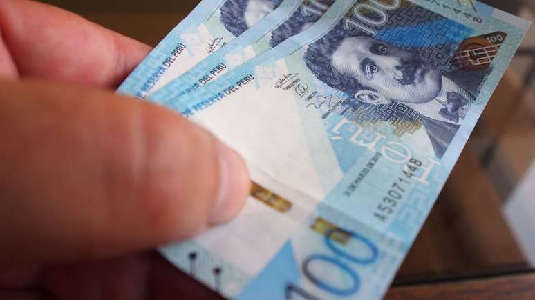 Ao contr&aacute;rio de outras moedas latino-americanas, pre&ccedil;o do sol n&atilde;o sofre grandes varia&ccedil;&otilde;es