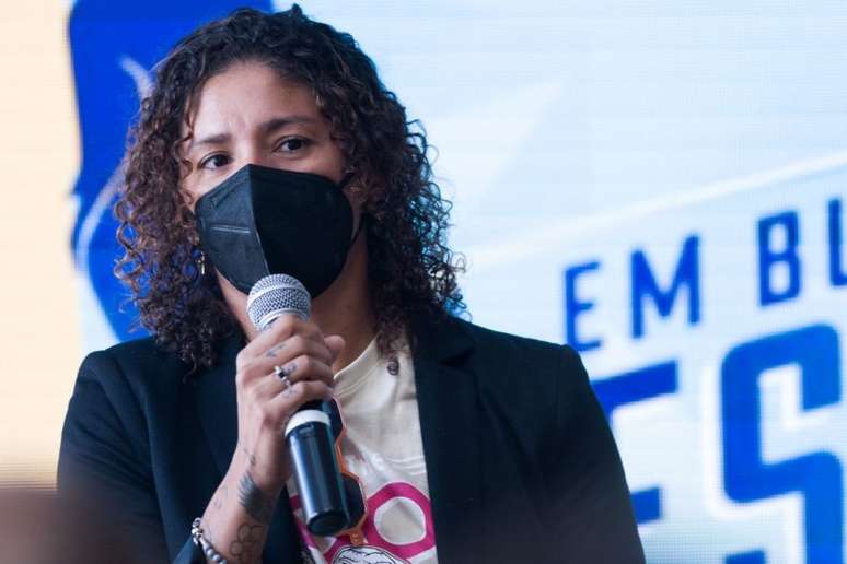 Cristiane é embaixadora de um projeto para o futebol feminino (Foto: Divulgação/Mauricio Rummens)