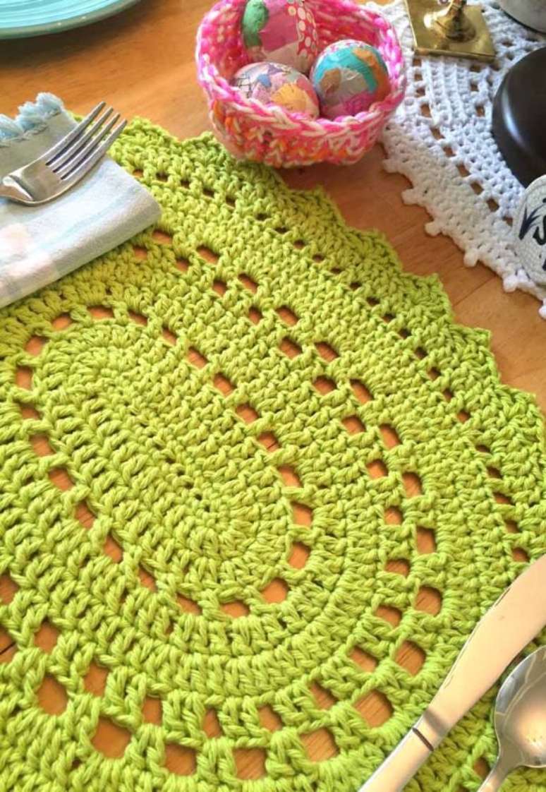 11. Sousplat de croch&ecirc; para iniciantes verde &ndash; Via: Decor F&aacute;cil