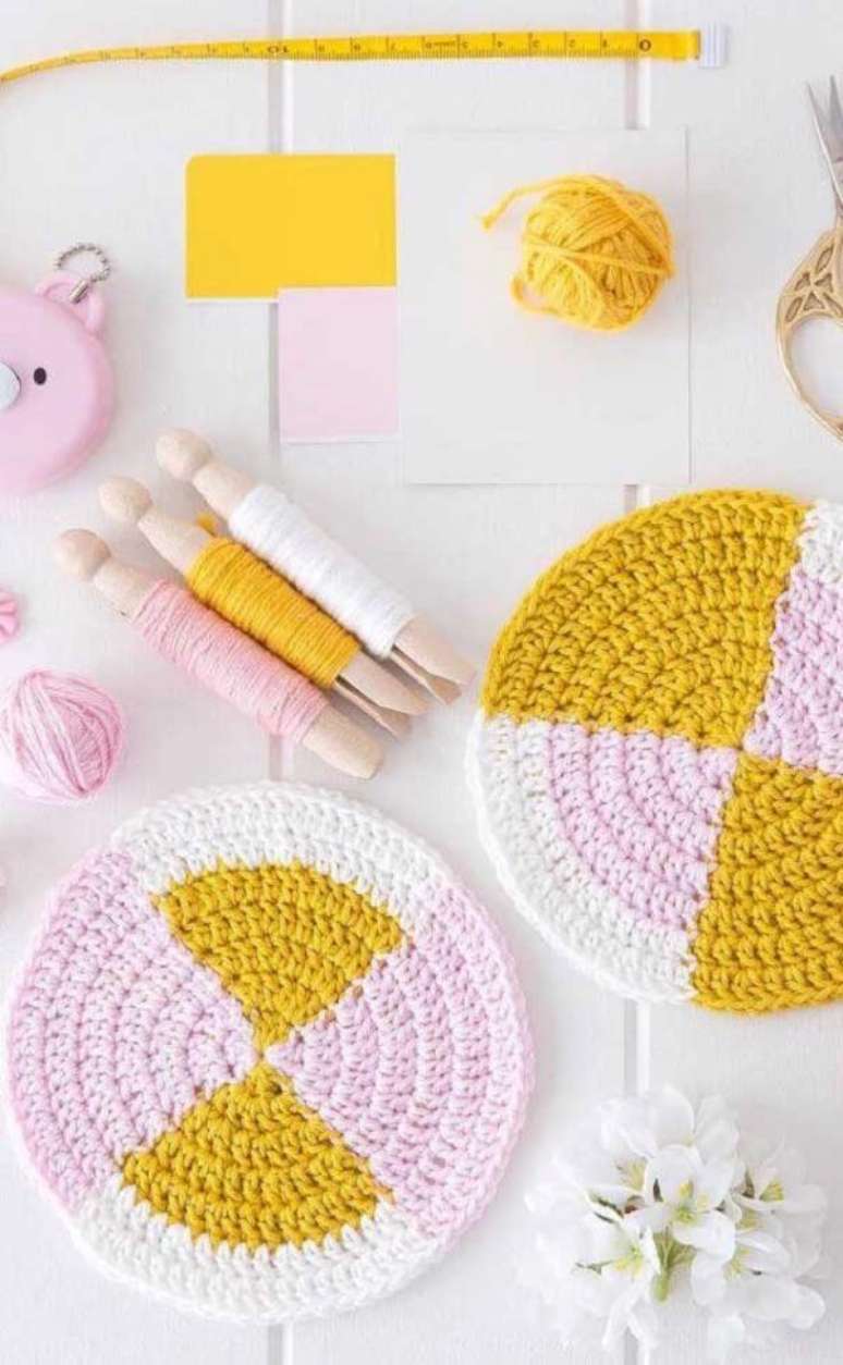 32. Siga os gr&aacute;ficos de croch&ecirc; para iniciantes &ndash; Via: Decor F&aacute;cil