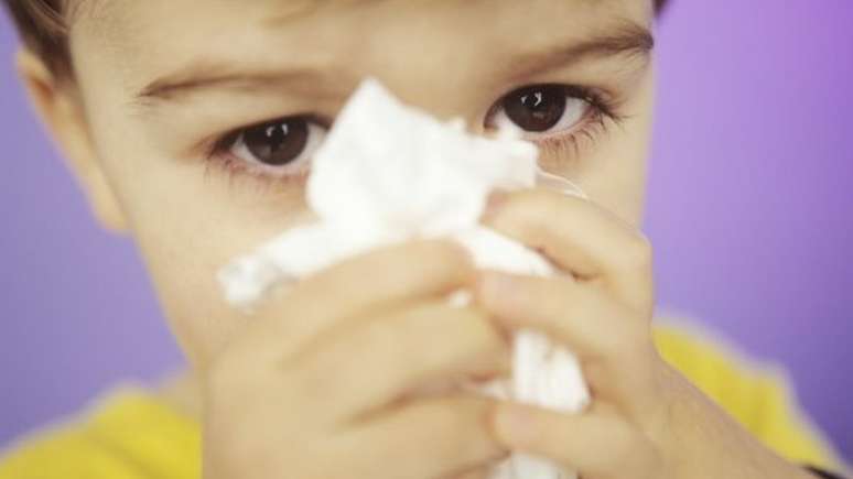 "Temos visto um número excessivamente grande de crianças pegando doenças consecutivas, uma atrás da outra", diz pediatra