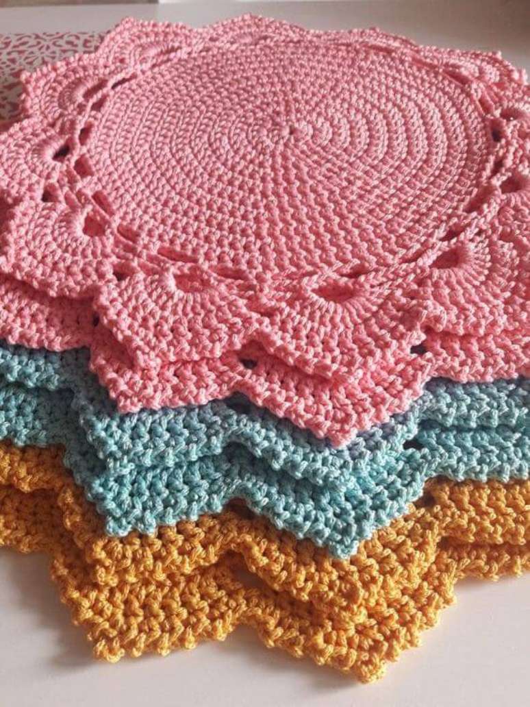 20. Aprenda a fazer croch&ecirc; para iniciantes coloridos para decorar sua casa &ndash; Via: Decor F&aacute;cil