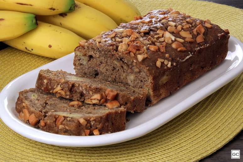 Pão de banana com castanha de caju e açúcar mascavo – Foto: Guia da Cozinha