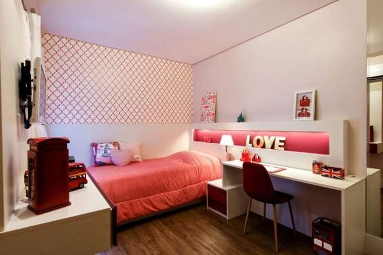 52. Mesa de estudo para quarto cor de rosa – Foto 2MArquitetura e Interiores