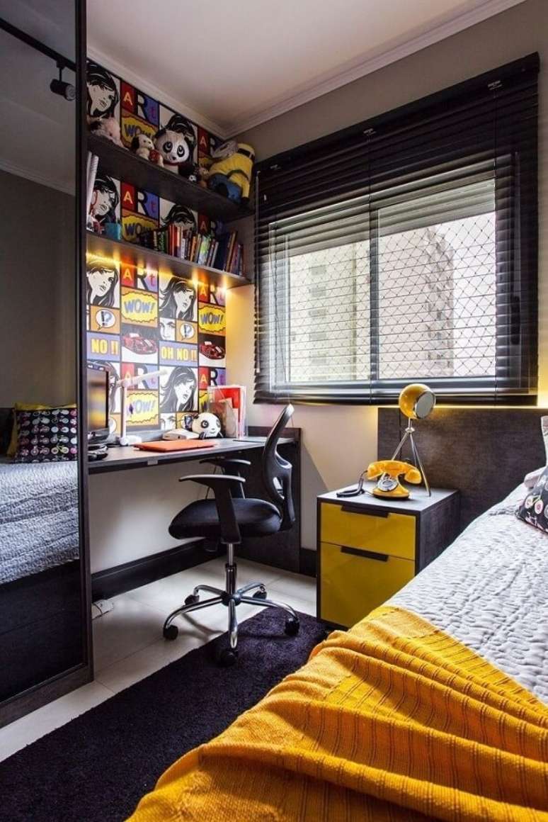 7. Mesa de estudo para quarto cinza e amarelo – Foto Archzine