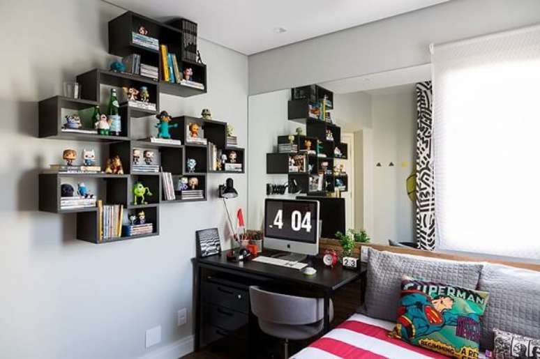 55. Mesa de estudo para quarto pequena na cor preta &ndash; Foto Studio Novak