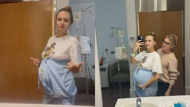 Isabella Scherer brincou com a camisola que veste na internação e publicou uma foto ao lado da mãe, Vanessa Medeiros.