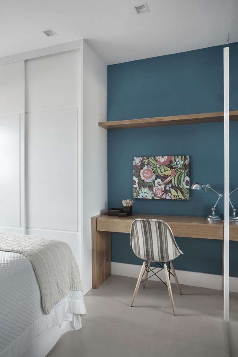 45. Quarto com porcelanato acetinado &ndash; Foto Mariana Martini