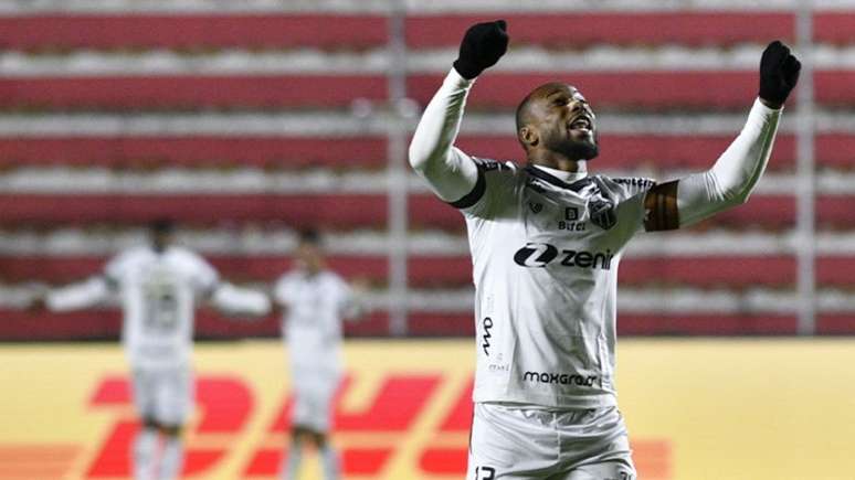 Ceará venceu o The Strongest na Bolívia com gol da virada aos 48 minutos do segundo tempo (AIZAR RALDES / AFP)