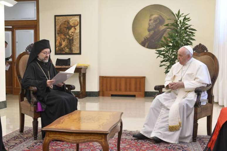 Papa Francisco com representante da Igreja Ortodoxa de Constantinopla