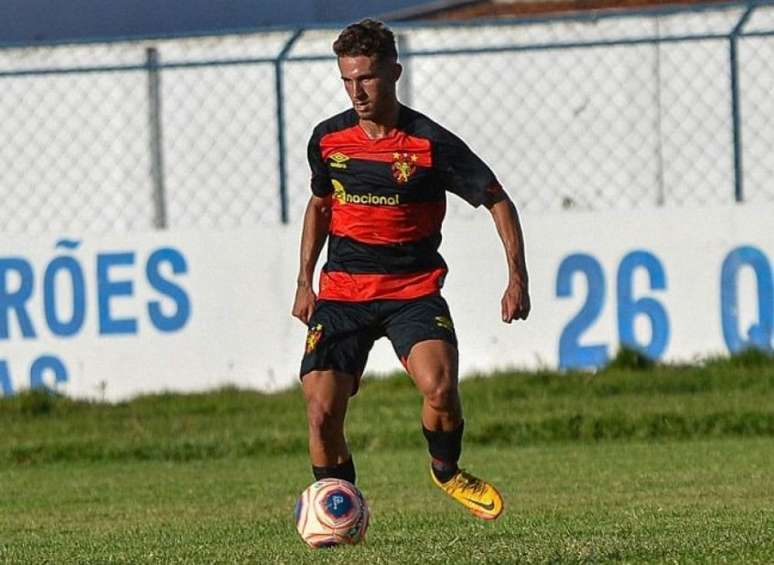 Juan Xavier falou sobre a disputa de duas competições simultâneas pelo sub-20 (Foto: Hype Photo/Sport)