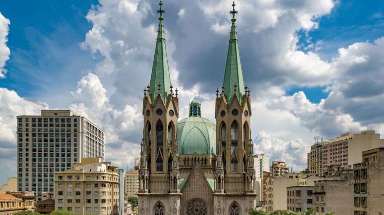 A Catedral da Sé é um dos pontos turísticos mais importantes da cidade de São Paulo