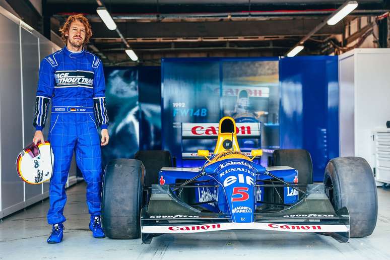 Vettel ao lado do FW14B: número 5 tem história