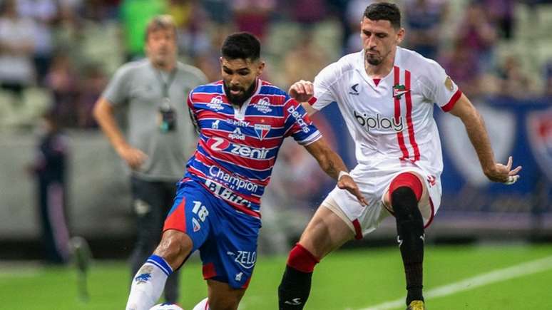 Fortaleza e Estudiantes ficaram no empate na Arena Castelão (Stephan Eilert / AFP)